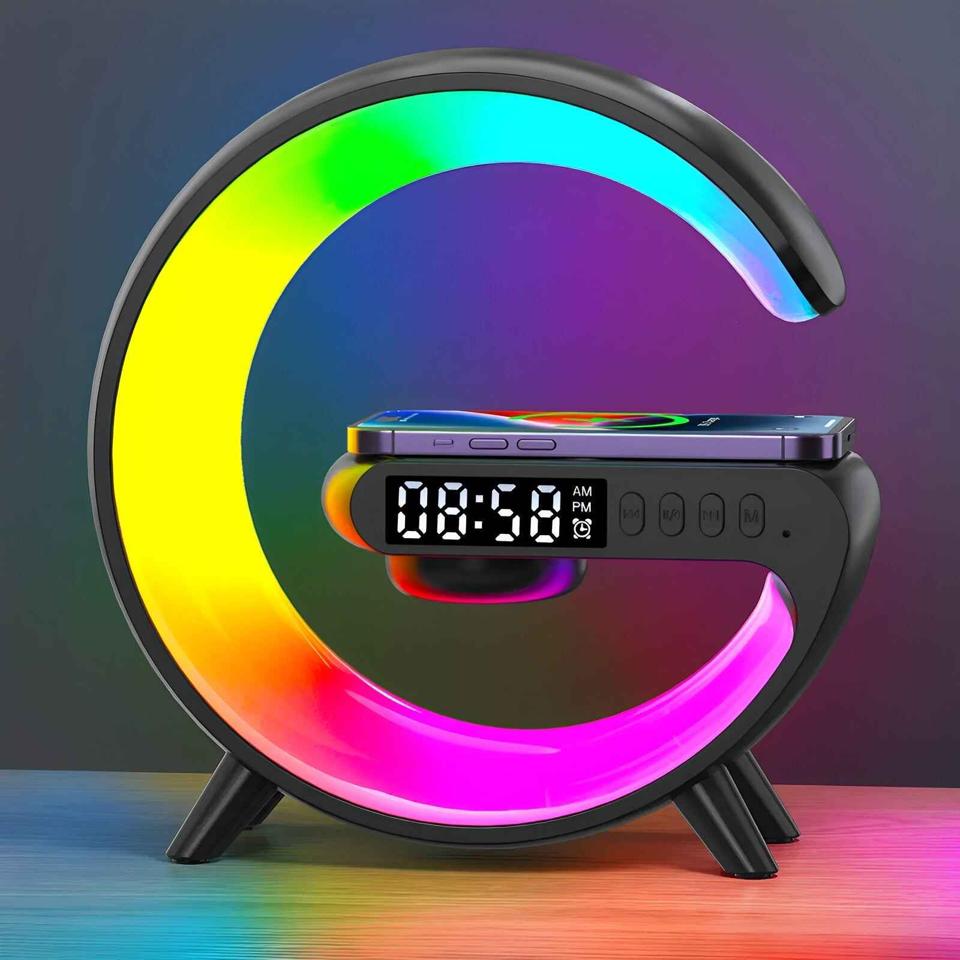 Digital Desk Clock: Modern Timekeeping Essential